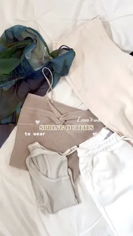 spring season💌 #fashion #aesthetic #springfashion #spring #springessentials #fyp #essentials #fashionessentials #spring2023 #2023fashion #outfitideas #outfits #inspiration #springoutfits #springoutfit #outfitsicantwaittowear #schoollife #schooloutfit 