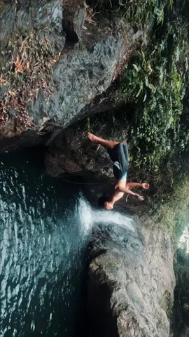 extreme🔥 #cliffjumping #palawan #edit #waterfall #fy #fyp 