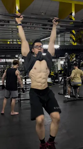 mình yêu nhữg khuyết điểm trên cơ thể mình(ổ bụng lệch) vì chúng là động lực khiến mình phải cố gắng hơn  #gym #Lifestyle  #motivation 