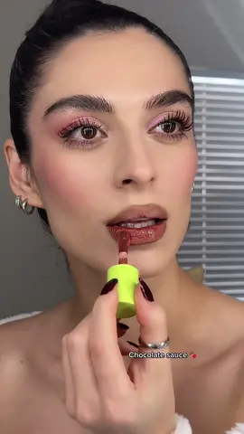 Chocolate sauce 🍫 @@nyxcosmeticsfat oil lip drip shade (status update) ##lipoil##chocolatelips##brownlips##fyp##nyxcosmetics##fatlipoil