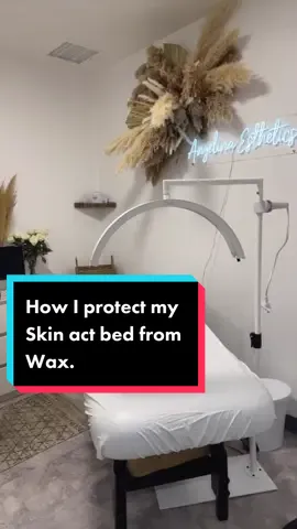 The perfect bed cover that protects my bed from skin act. #facialtreatment #licensedesthetician #esthiebestie #esthietok #estheticianbed #estheticiantiktok 