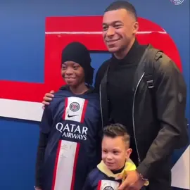 the way kid hugging Kylian😭 | #mbappe #kylianmpappé #kylianmbappe #kylianmbappéedit #kylianmbappe7 #kylianmbappé🇫🇷 #kylianmbappepsg #kylian7 #kylian_mbappé #kylianmpappé7 #kylianmpappé10 #kylianmbappe10 #kylianmbappeedits #psg #parissaintgermain #psgmbappe