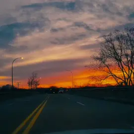 a listener needs a listener too :) #fyp #fovlife #fypsounds #aestheticvideos #aesthetics #viral #foryou #vibe #aesthetic #fypシ #sunsetaesthetic #sunset 