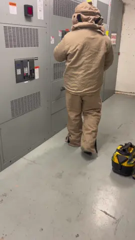 Closing Switches #fyp #electrical #switchgear #construction #electricalwork 