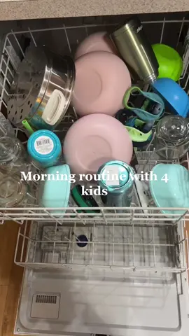 Before some of yall who are so invested in my life try to say anything.. filming this too zero time away from my kids. Its now 12:11 pm and all of them are sleeping 😘#morningroutine #goodmorning #momof4 #sahm 