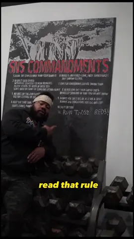 Which one is easier, Sumo or Conventional? #deadlift #sumodeadlift #conventionaldeadlift #gym #nyc #fyp #powerlifting #bodybuilding #gymfunny 