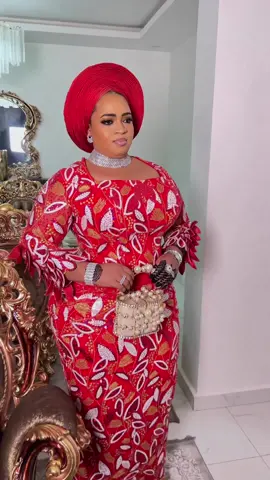 Hajiya Salma the ceo of exclusive wears is back again 😻 stunningghggg #nashad22 #fabricblogger #thefabricblogger 