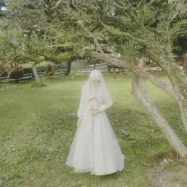 feel like a princess 🕊️ #cottagecore #cottagecoreaesthetic #cadar #niqab #flks #hijab #muslim #islam #cadarmuslimah #fypシ #OOTD #ootdhijab #dress #gamis #ootdwisuda #aesthetic 