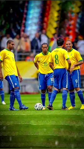 #الضاهره🇧🇷🤍 #كاكا #رونالدينهو🇧🇷 #ادريانو #الدبابة_البشرية #البرازيل #السامبا #لايك #متابعه #اكسبلور #تيم_الرافدين #تيك_توك #كرة_قدم #عشاق_كرة_القدم #صعدو #ستوريات 