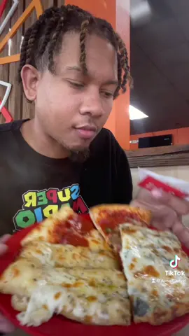 Lets eat baebee!! #fyp #letseatbaebee #mukbangeatingshow #cicispizza #Foodie 