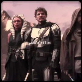 #PEDROPASCAL ✧･ﾟ: * bro he’s so majestic and so beautiful i cant. i was literally giggling and kicking my feet when editing this. yk what’s sad? when i was on vacation i was literally at the same place at the same time as this man and didn’t even KNOW. #janellestrk #pascalsfilm #mandalorian #themandalorian #photoshoot #fyp #viral #helmet 