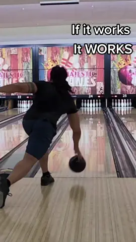 It may be weird but it works 💪🏽 #bowlersoftiktok #bowltok #bowling #viral #fypシ 