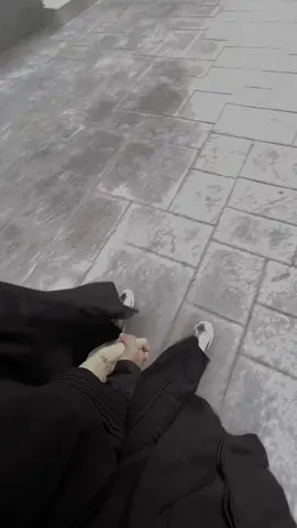 #CapCutVelocity  #اكسبلورexplore #fyp  مسكة يد ⁧‫#صديقتي‬⁩ عن الف شعور  ‏مسكة يد صديقتي أمان لقلبي والله♥️