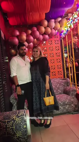 En India 🇮🇳 y Colombia 🇨🇴 juntos ❤️🥰 #lovestory #interracialcouple #beautifulmoments 