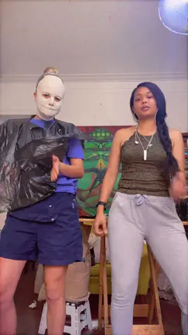 De cuando iba a grabar mi primera película, sabéis para qué era eso de la cara? @La Peruzolana 🥰  #cineperu #unretiroparaenamorarse #alexbejar #actriz #diariodeunaactriz 