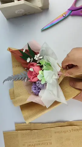 These is how we wrapped your paper flower peony in single bouquet arrangements 🥰 We will be releasing a new set of arrangements soon so stay tuned 😉 . . . #bloomindalecollections #paperflorist #paperflowers #papercrafting #papercrafts #paperflowertutorial #floristlife #floristph 