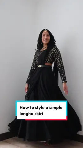 How to style a simple lengha: 1. Add a can can skirt 2. Wear an embroidered blouse 3. Statement jewellery 4. Belt/ waistchain And ta da! #lengha #lenghastyle #lenghafashion #lehenga #lehengalove #lenghalover #southasianfashion 