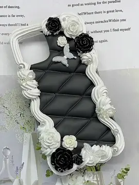 #phonecase #blackandwhite #foryoupage #MadeWithLove #decoden #decodenphonecase #satisfying #satisfyingvideo #madewithkacontest #diyproject #DIY #craft 