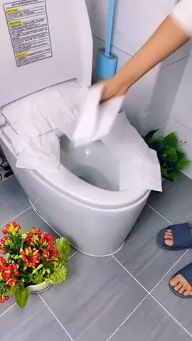 Disposable toilet seat covers. #toiletcover #bathroomgadgets #amazondeals #usa_tiktok #lifehacks 