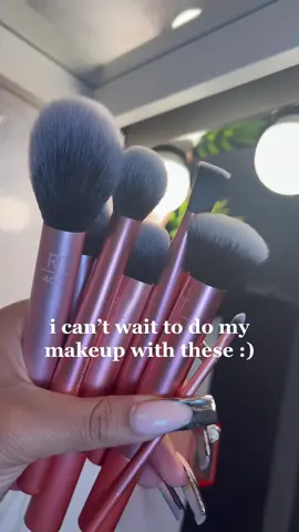 every brush you need to do a full face from real techniques 🫶🏽  #realtechniques #makeupbrushes #makeup 