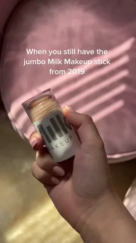 I’m well aware that it is past its experiation date, but at this point I feel like it’s a collector’s item 😅 #milkmakeupbronzer #milkmakeup #milkmakeupstick #milkbronzerstick #itgirl #milkmakeupcontoursticks 