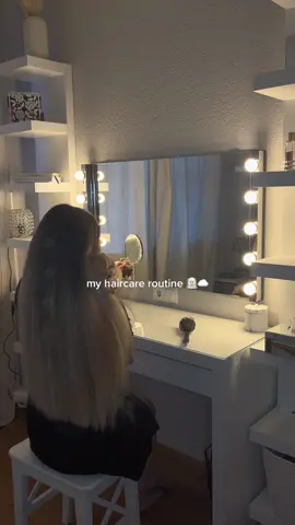 hair wash day 🤍🧖🏽‍♀️☁️ #haircare #routine #aesthetic #SelfCare #selfcareroutine #hairwashday #haircareroutinetips #hairtok 