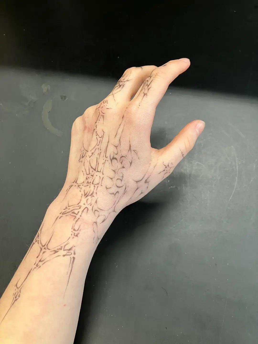 drawing on hands >>  #drawing #draw #drawings #sketch #sketches #sketching #tattoo #tattoos #pen #pens #ink #inktattoo #inktattoo #pentatto #pentattoos #hand #hands #drawingonhand #y2k #y2ktattoo #tattooy2k #tattooartist #pentattoomachine #tattooing #inkpoisoning #handdrawing #handdrawings #lineart #art #artist #todraw #handtattoo #handtattoos 