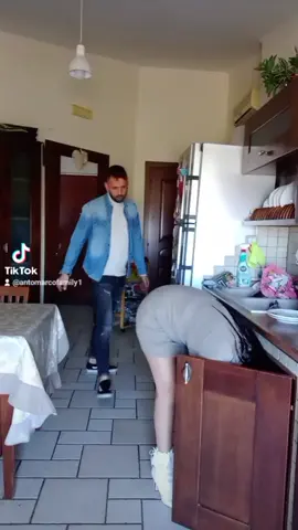 #vitadicoppia #coppiadivertente #andiamoneiperte #viral 😂😂😂