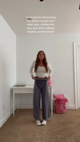 I LOVE these pants so much I cant even tell you theyre grey bandit dc: olivia <3 #wearingclothesthewrongway #clothesvideo #iloveclothess1 