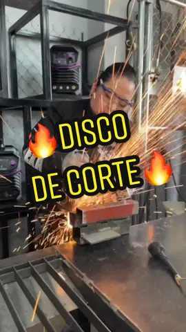 Disco para corte de metal de 4 1/2” ✅ #foryou #fyp #carbenferretera #chulada #corte #xtools #cortando #viral #tiktok 