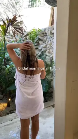GRWM in tulum 🥥🚿 #tulummexico #tulumbeach #tulumwedding #bridetok 