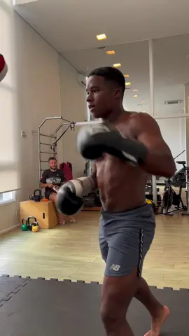@Endrick Felipe agora no Boxe 🥊 #jacoteam #boxe #boxing #fight #palmeiras #jogadordefutebol #porrada #deusefiel #boxingtraining #firmenarocha #tfm #foco #forca #fe #ligestyle #meltalhealth 