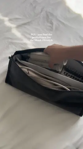 The Shark FlexStyle doesn’t come with a case. Found the perfect one on @amazon ✨ #sharkflexstyle #sharkflexstylecurls #sharkflex #amazonfinds #amazon #amazonforthewin #hairtok #hairtools #BeautyTok #trending #viral #viraltiktok #Lifestyle #beautylover #sharkvsdyson #dysonvsshark #sharkflexstyler #amazonmusthaves #amazonunboxing #amazonhaul 