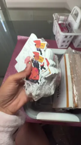 I was struggling to clean and record at the same time😭😭 lol but preparing for tomorrows relaunch !!