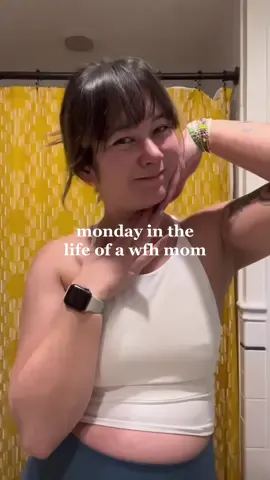 a monday in the life of a wfh mom featuring more pure barre, more gym class, and more of me staring at my computer 👩🏻‍💻 
