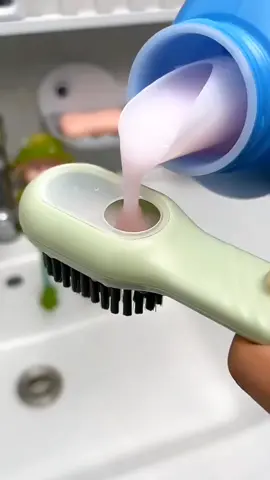 Multifunctional shoe cleaning brush long handle automatic liquid#goodthing #foryou #fyp #tkmademebuyit 