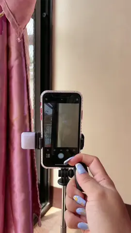 Must have for solo traveler 📸✨#selfiestick#tripod#4in1selfiestickwithfilllighttripod #4in1selfiestick #monopad#camerastand#camerabluetoothshutter