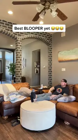 I scared myself 😂😂😂 @jlo1017 #fyp #whoops #arch #foryou 