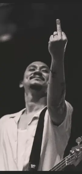 Music Lyric                                                          #ipangsekalilagi #fouryoupage 