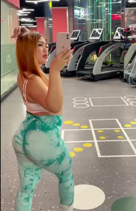 Trust the process for the gains 🫶#fitnesstransformation #viral #legday #body #gymgirl