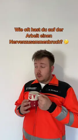 Wie ist es bei euch? 😂 Wer fühlt es? 😅 #arbeit #work #rettungsdienst #pflege #112 #schichtdienst 