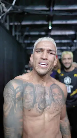 O 𝕀𝕃𝕌𝕄𝕀ℕ𝔸𝔻𝕆 está de volta! #CharlesDoBronx vem aí no #UFC288! 🔥 #UFC #MMA #CharlesOliveira