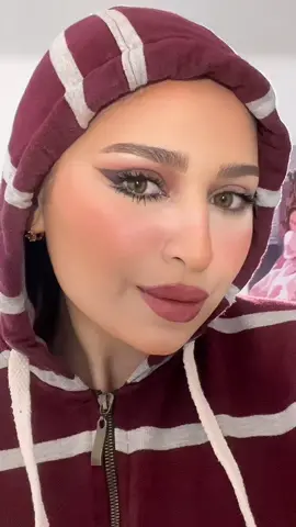 بتفضلوا ايلاينر صريح ولا مدموج😍🙊. #alyaamostafamakeupartist #makeuptutorial #fypシ 