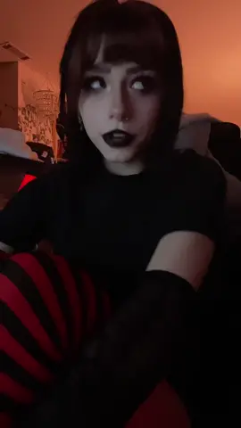 the red means i love you <3 #maviscosplay #fyp #egirl 