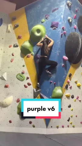 purple v6! ive tried this climb so many times and i always fell off at the top out. so glad i got this one before they reset the wall! #bouldering #indoorbouldering #climbing #womenwhoclimb #womenwhoboulder 