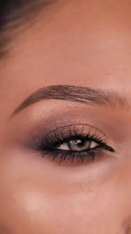 Luxe Eyes w Armani Beauty ✨  Simple natural glam, using @armanibeauty liquid eye tints 🤎 shades : chestnut, bronze, wood  You can honestly use these on the go,as it blends flawlessly,and it’s just too easy!✨ I will definitely pick up some more darker colors! 🤎 . . #armanibeauties #armanibeauty #luminioussilk #giftedbyarmani  . . . . #naturalmakeup #neutraeyeshadow #naturaleyeshadowlooks #easymakeup #simpleeyeshadow #eyetint #armani #brownskinmakeup #easyeyeshadowtutorials #naturalmakeup #naturalglam #easyglam #browneyeshadow #liquideyeshadow #creameyeshadow #just4kira #mascara #armanibeautycare 