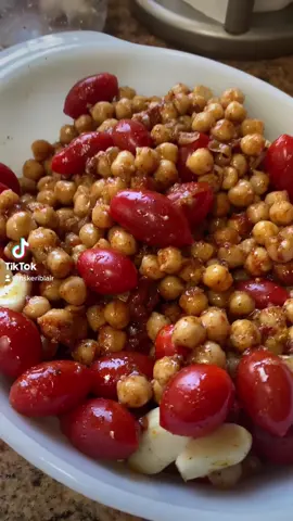Comfort Food. #chickpeas #tandoorichickpeas #vegan #plantbased #yummy 