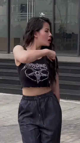 Cái bài gì mà suy quá trời suyyy #Chowcandance #dcgr #WomenOfTikTok #neulucdo #tlinh 