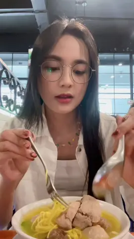 how to pronounce nyuk nyang?