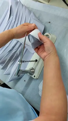 Use tools to make your work fast, the fastest way to turn collar corner shape out  #collar #dressshirtcollar #savetime 